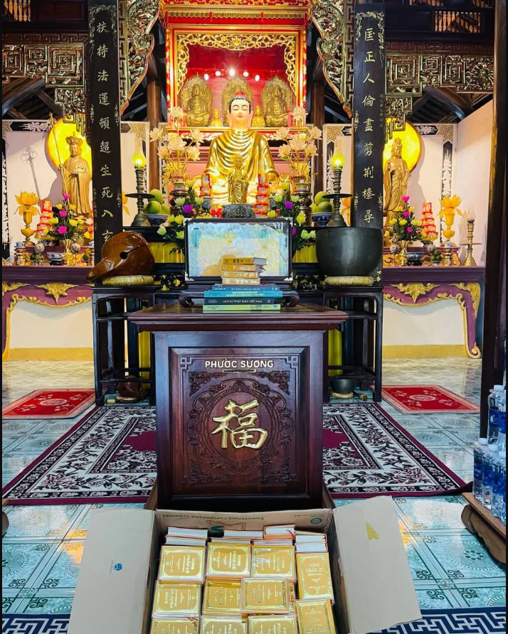 Cúng dường Tam Bảo